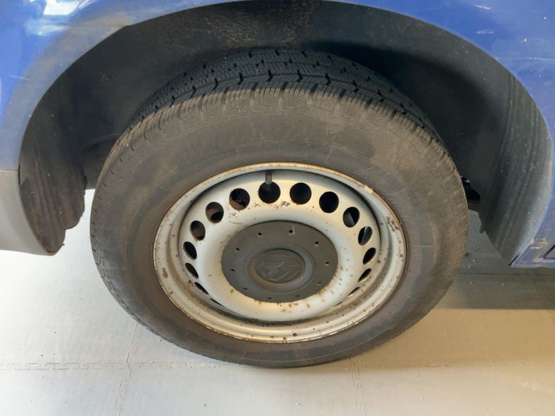 Volkswagen T5 Kombi 2.0 TDI 2011 – снимка 9