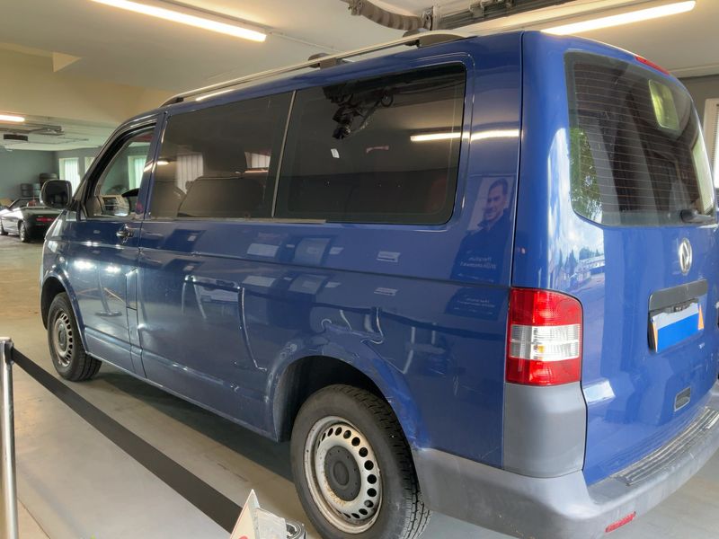 Volkswagen T5 Kombi 2.0 TDI 2011 – снимка 6