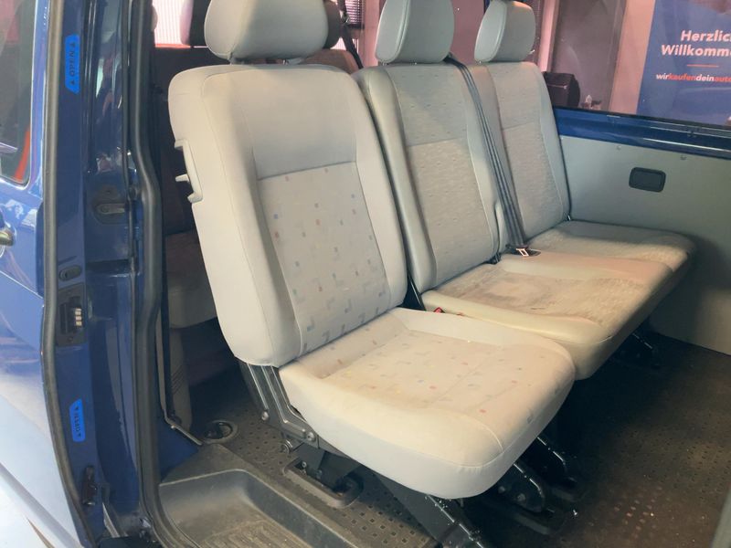 Volkswagen T5 Kombi 2.0 TDI 2011 – снимка 19