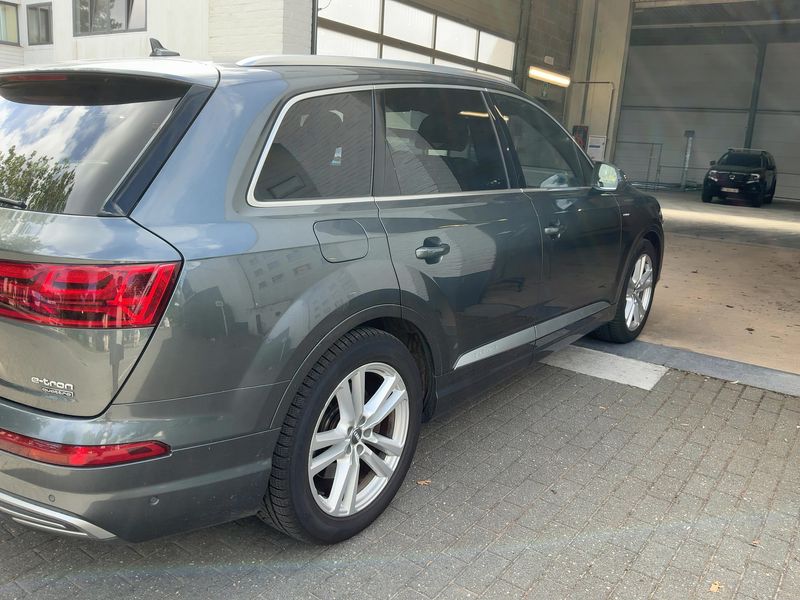 Audi Q7 3.0 TDI e-tron quattro 2018 – снимка 8