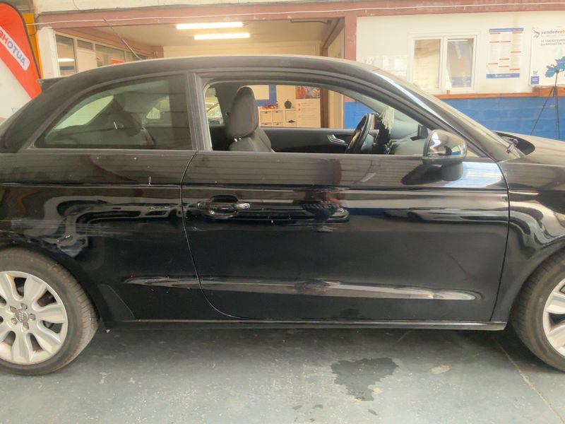Audi A1 1.6 TDI Ambition 2011 – снимка 10