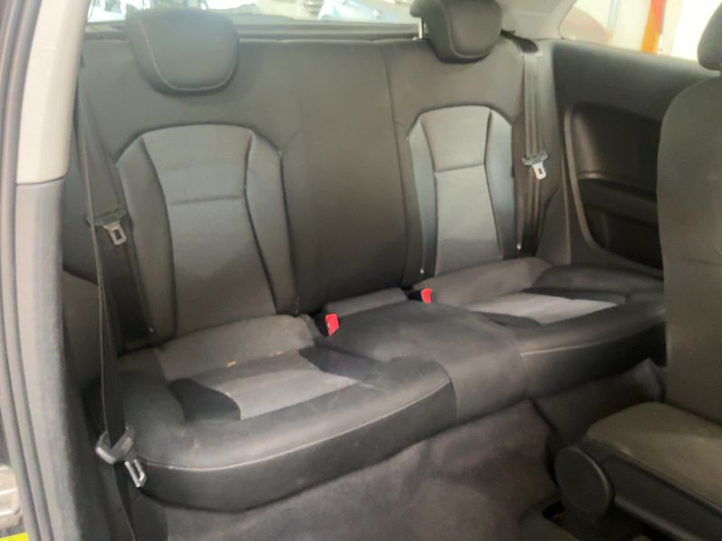Audi A1 1.6 TDI Ambition 2011 – снимка 19