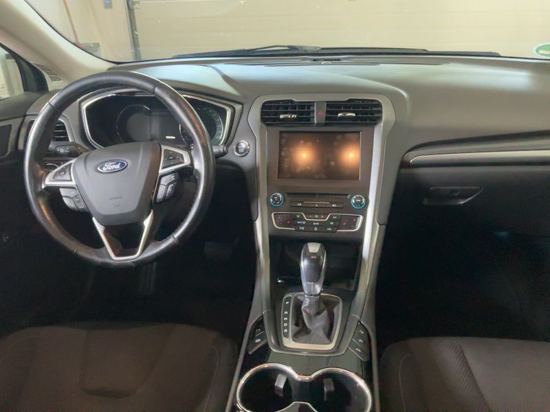 Ford Mondeo 2.0 TDCi Titanium 2015 – снимка 17