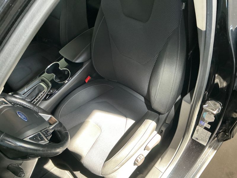 Ford Mondeo 2.0 TDCi Titanium 2015 – снимка 32
