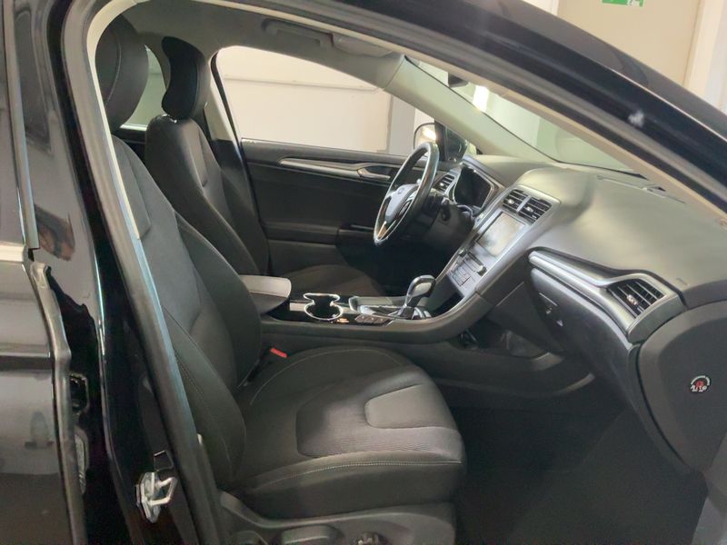 Ford Mondeo 2.0 TDCi Titanium 2015 – снимка 16