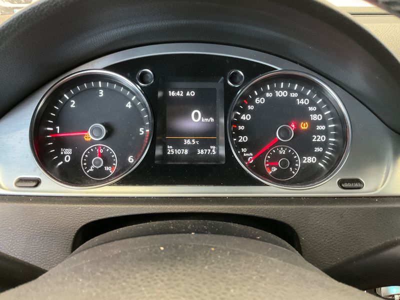Volkswagen CC 2.0 TDI Carat Edition BlueMotion Tech 2014 – снимка 18