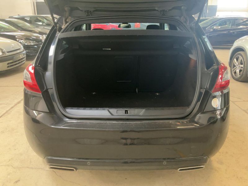 Peugeot 308 1.2 e-THP GT Line 2019 – снимка 15