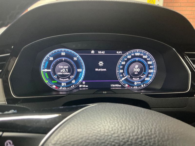 Volkswagen Passat 1.4 GTE 2018 – снимка 19