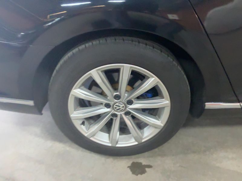 Volkswagen Passat 1.4 GTE 2018 – снимка 9