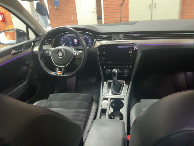 Volkswagen Passat 1.4 GTE 2018 – снимка 18