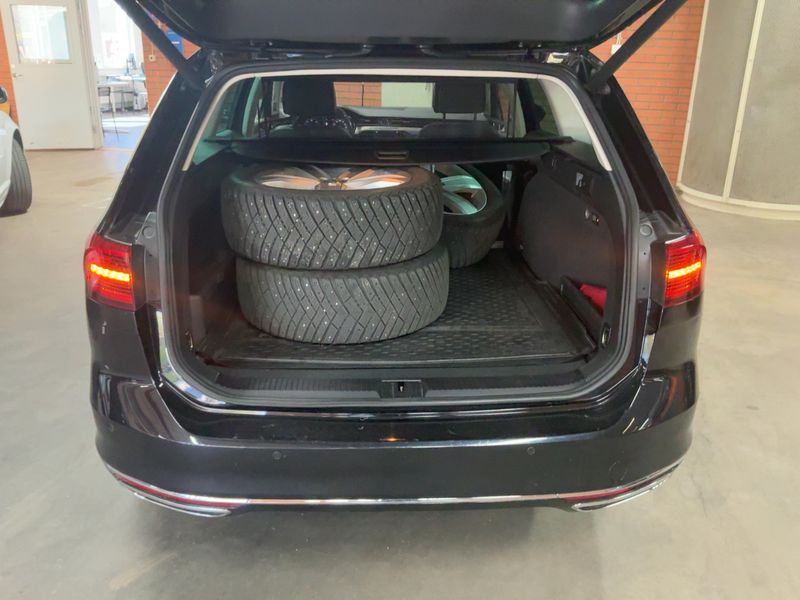 Volkswagen Passat 1.4 GTE 2018 – снимка 16