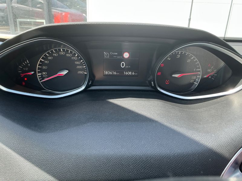 Peugeot 308 1.5 Blue-HDi Active Business 2019 – снимка 18