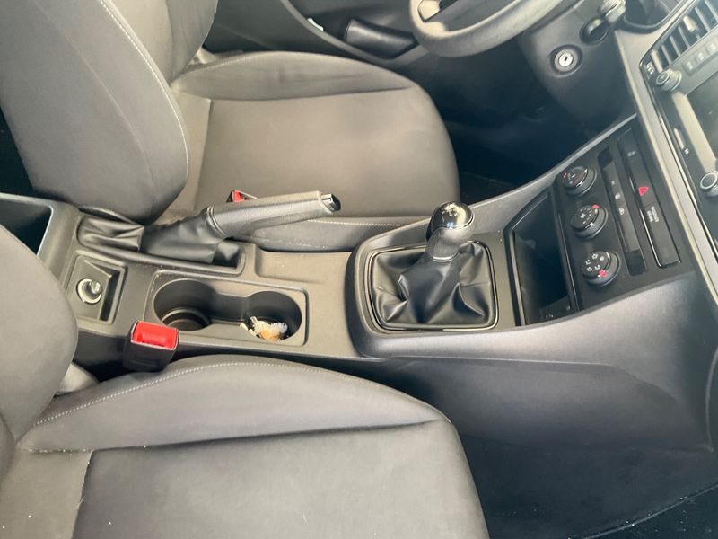Seat Leon 1.6 TDI Reference Plus 2017 – снимка 26