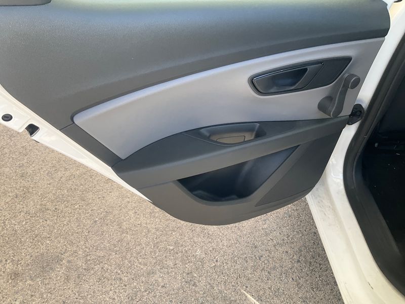 Seat Leon 1.6 TDI Reference Plus 2017 – снимка 31
