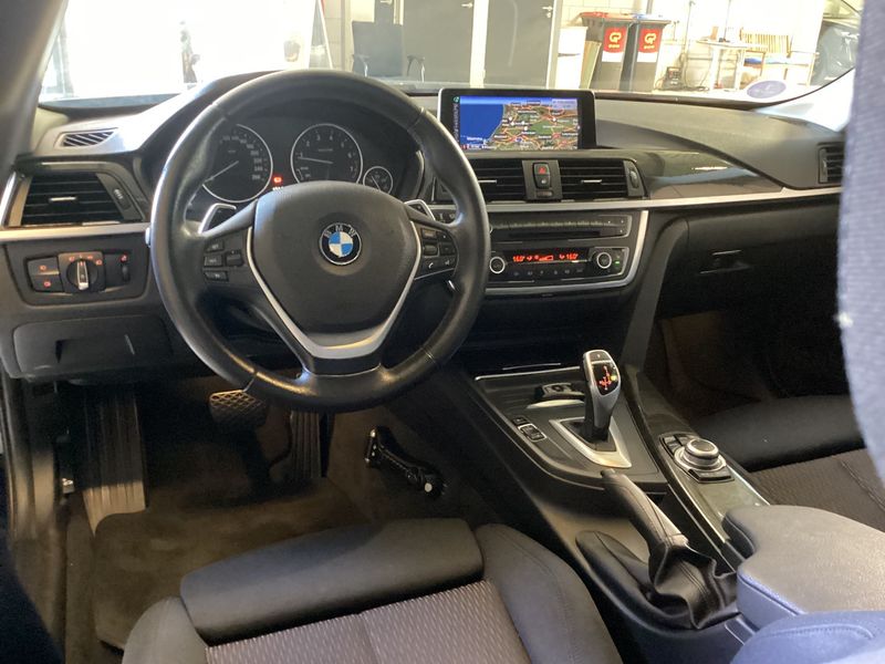 BMW 3er 320i 2013 – снимка 17