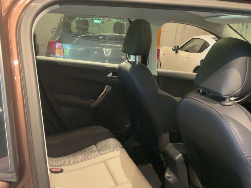 Peugeot 2008 1.6 Allure 2014 – снимка 19