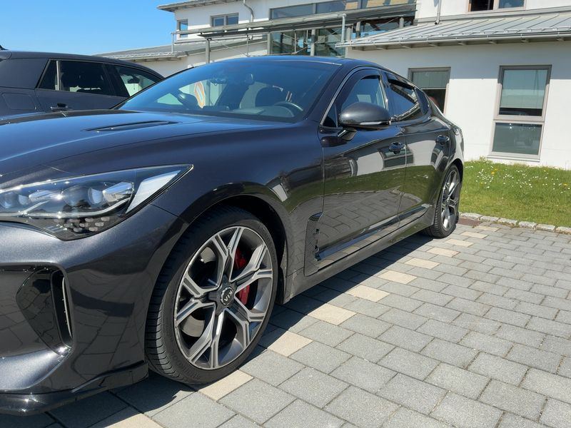 Kia Stinger 3.3 V6 TGDI GT 4WD 2019 – снимка 2