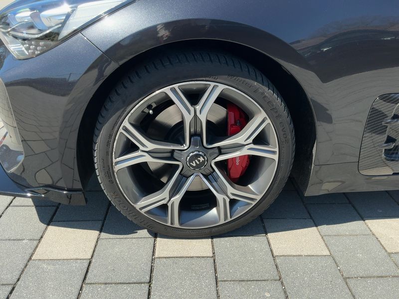 Kia Stinger 3.3 V6 TGDI GT 4WD 2019 – снимка 3