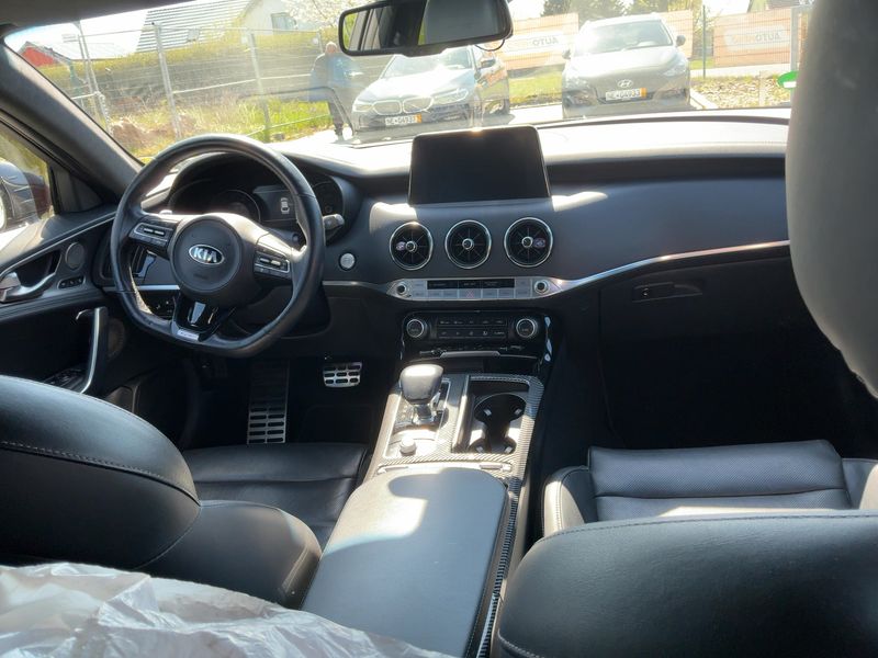 Kia Stinger 3.3 V6 TGDI GT 4WD 2019 – снимка 18