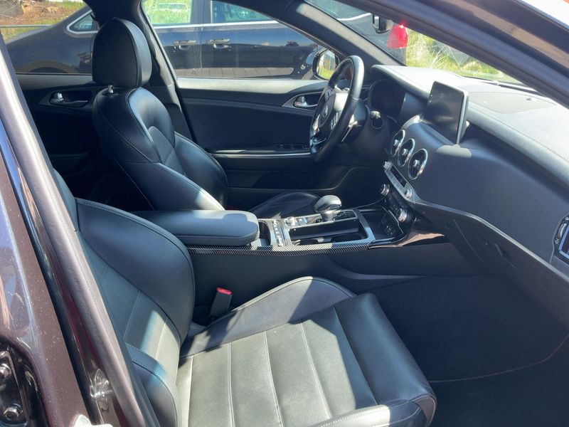Kia Stinger 3.3 V6 TGDI GT 4WD 2019 – снимка 17