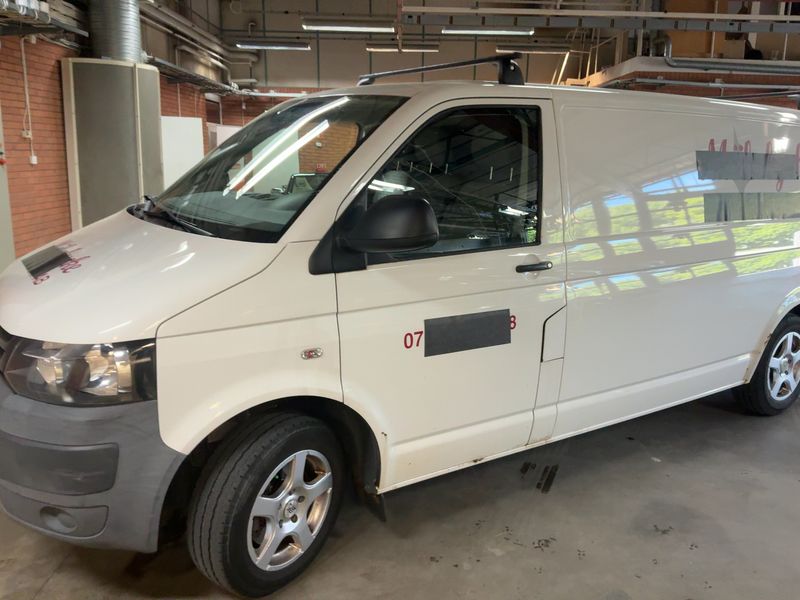 Volkswagen T5 Transporter 2.0 TDI Kasten lang 2012 – снимка 2