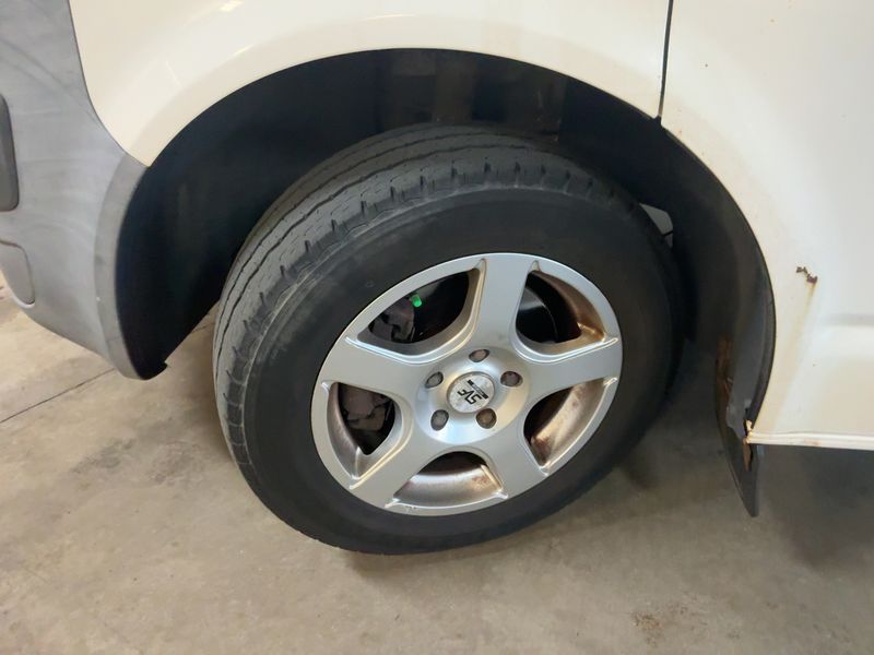 Volkswagen T5 Transporter 2.0 TDI Kasten lang 2012 – снимка 3