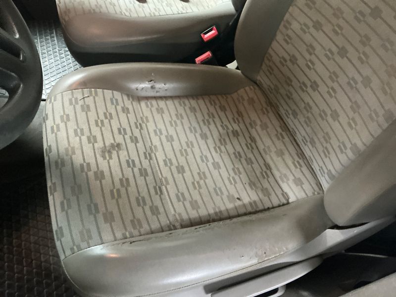 Volkswagen T5 Transporter 2.0 TDI Kasten lang 2012 – снимка 42