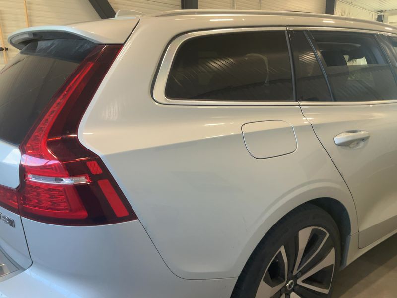Volvo V60 2.0 T8 Plug-in Hybrid Inscription Expression AWD 2020 – снимка 8