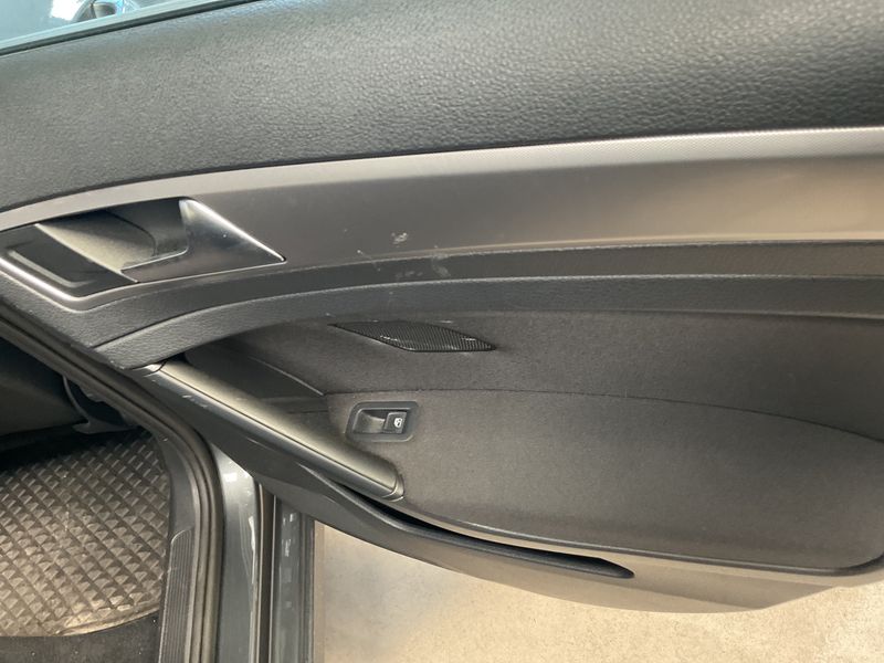 Volkswagen Golf VII 1.6 TDI Trendline BlueMotion Tech 2017 – снимка 25
