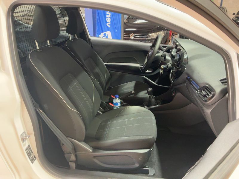 Ford Fiesta 1.1 Affaires Business 2019 – снимка 16