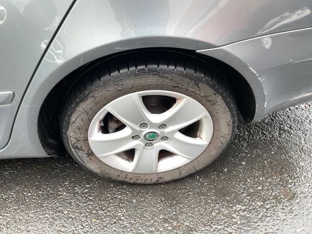 Skoda Octavia 1.6 TDI Ambition 2012 – снимка 5