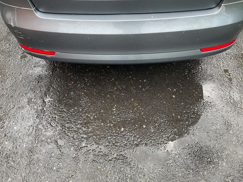 Skoda Octavia 1.6 TDI Ambition 2012 – снимка 35