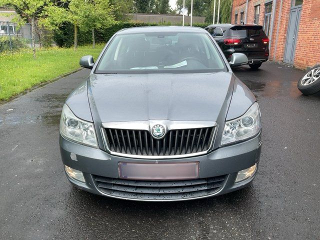 Skoda Octavia 1.6 TDI Ambition 2012 – снимка 14