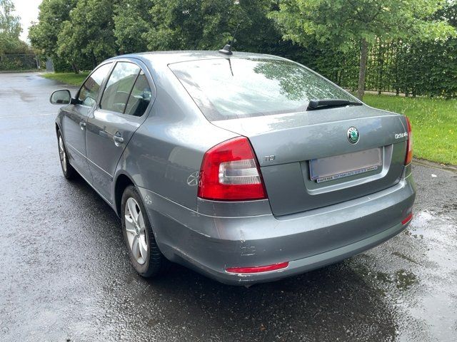 Skoda Octavia 1.6 TDI Ambition 2012 – снимка 6