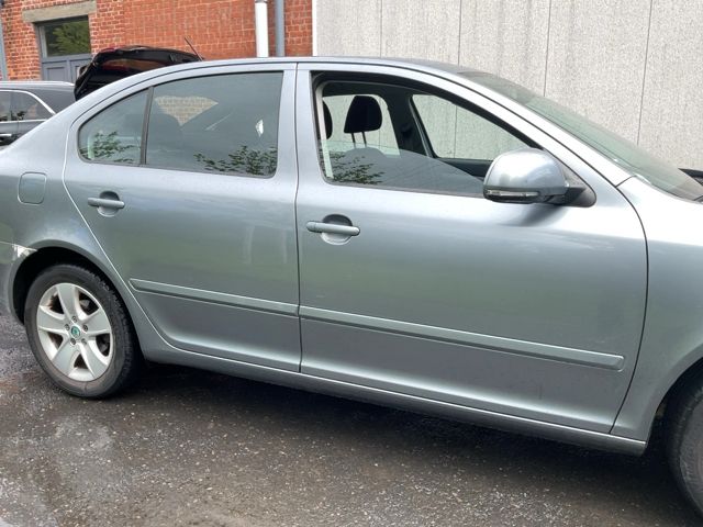 Skoda Octavia 1.6 TDI Ambition 2012 – снимка 10
