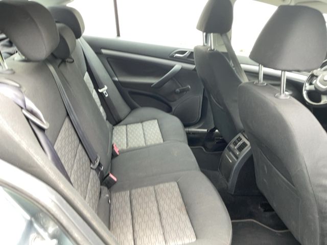 Skoda Octavia 1.6 TDI Ambition 2012 – снимка 19
