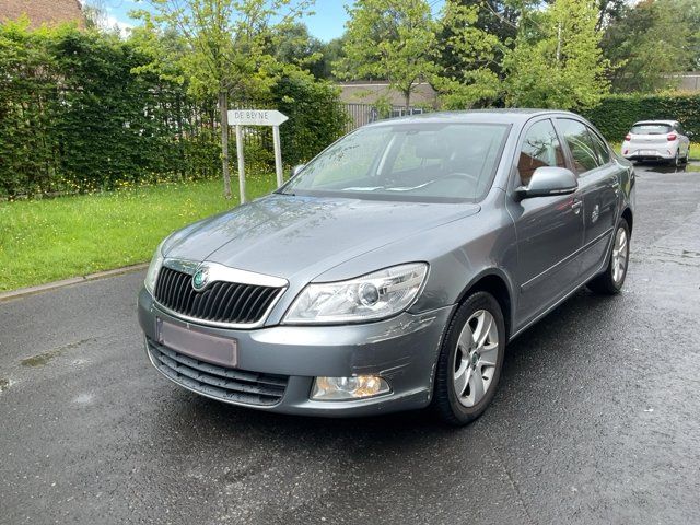 Skoda Octavia 1.6 TDI Ambition 2012 – снимка 2