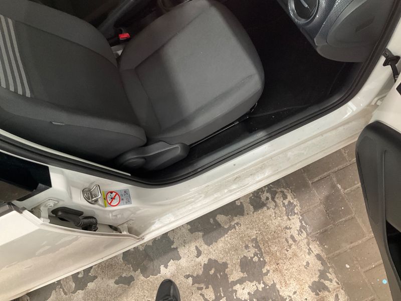 Volkswagen up! 1.0 Move up! BlueMotion Tech 2020 – снимка 27
