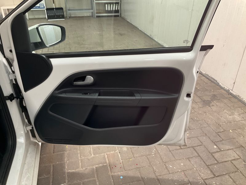 Volkswagen up! 1.0 Move up! BlueMotion Tech 2020 – снимка 26