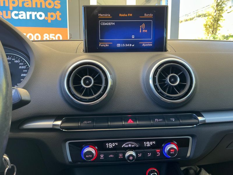 Audi A3 Sportback 1.6 TDI Attraction 2015 – снимка 29