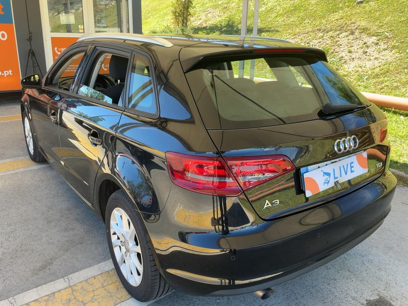 Audi A3 Sportback 1.6 TDI Attraction 2015 – снимка 6
