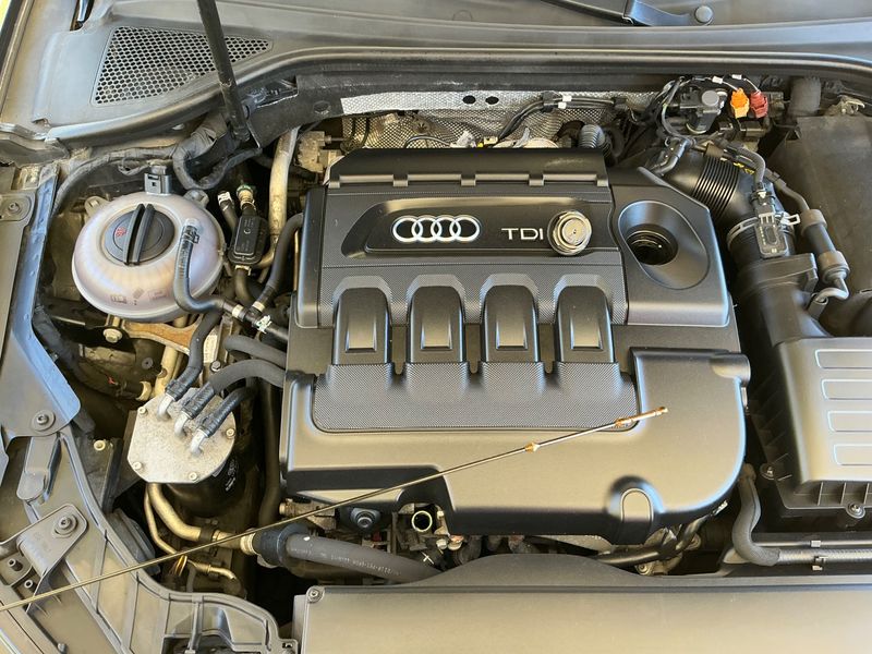 Audi A3 Sportback 1.6 TDI Attraction 2015 – снимка 25