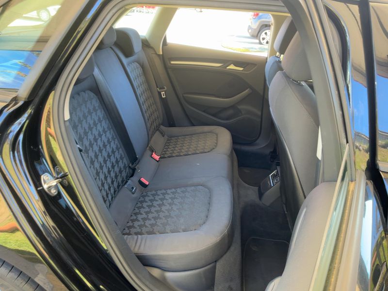 Audi A3 Sportback 1.6 TDI Attraction 2015 – снимка 19