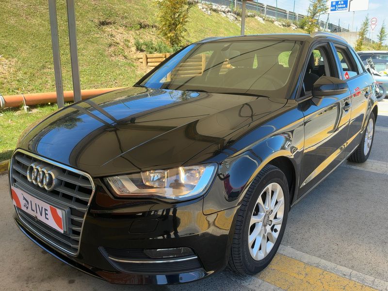 Audi A3 Sportback 1.6 TDI Attraction 2015 – снимка 1