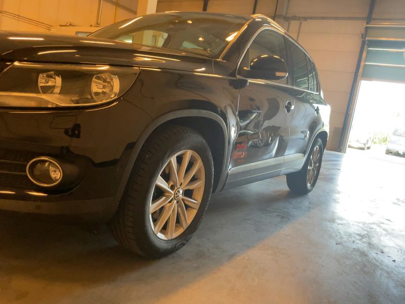 Volkswagen Tiguan 1.4 TSI Sport & Style BlueMotion Tech 2015 – снимка 2