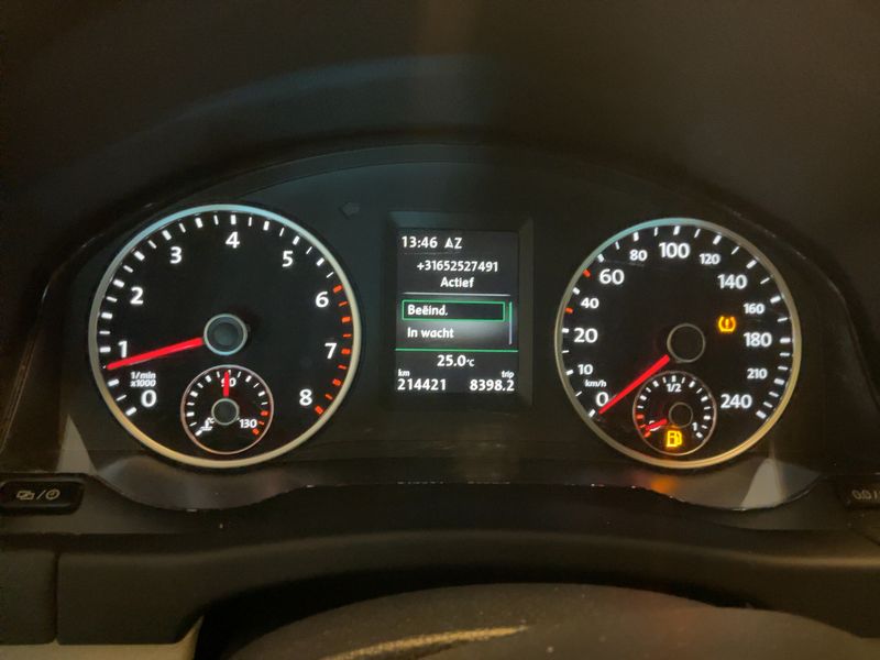 Volkswagen Tiguan 1.4 TSI Sport & Style BlueMotion Tech 2015 – снимка 18
