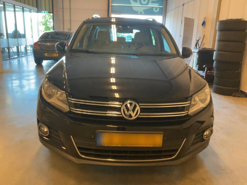 Volkswagen Tiguan 1.4 TSI Sport & Style BlueMotion Tech 2015 – снимка 14