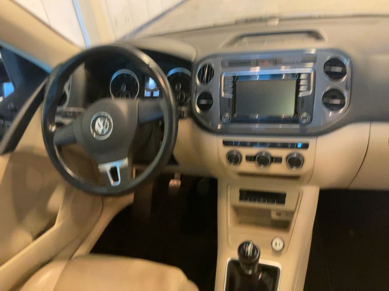 Volkswagen Tiguan 1.4 TSI Sport & Style BlueMotion Tech 2015 – снимка 17