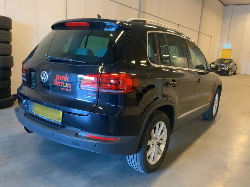 Volkswagen Tiguan 1.4 TSI Sport & Style BlueMotion Tech 2015 – снимка 8
