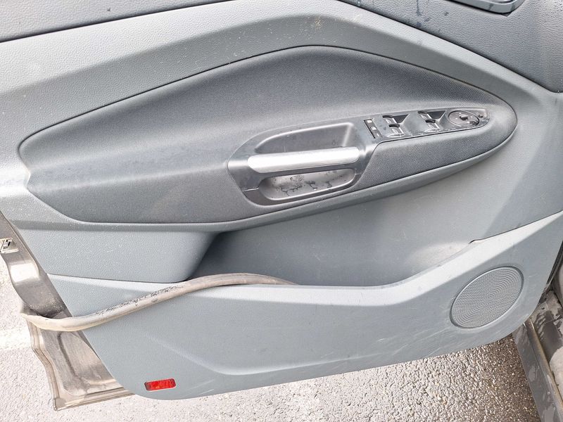 Ford C-Max 1.0 EcoBoost Titanium X 2015 – снимка 83